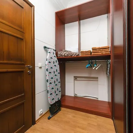 Апартаменти On Kostyolna Street 10 Київ