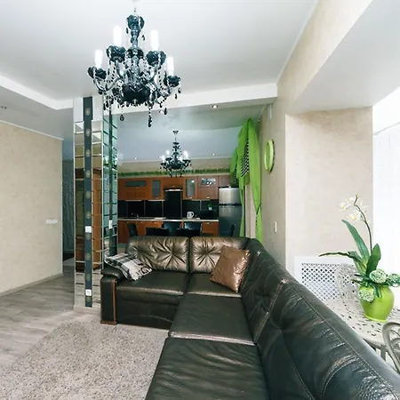 On Kostyolna Street 10 Апартаменти Київ