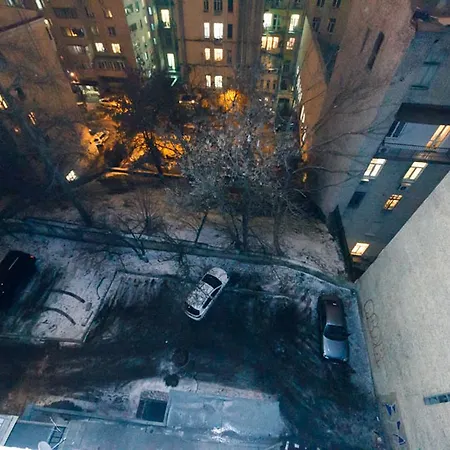 On Kostyolna Street 10 Апартаменти Київ