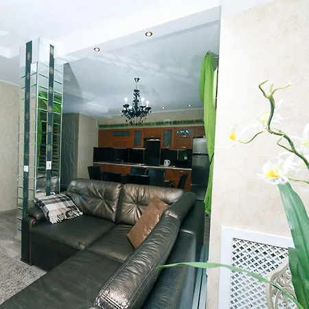 Apartment On Kostyolna Street 10 Kyiv